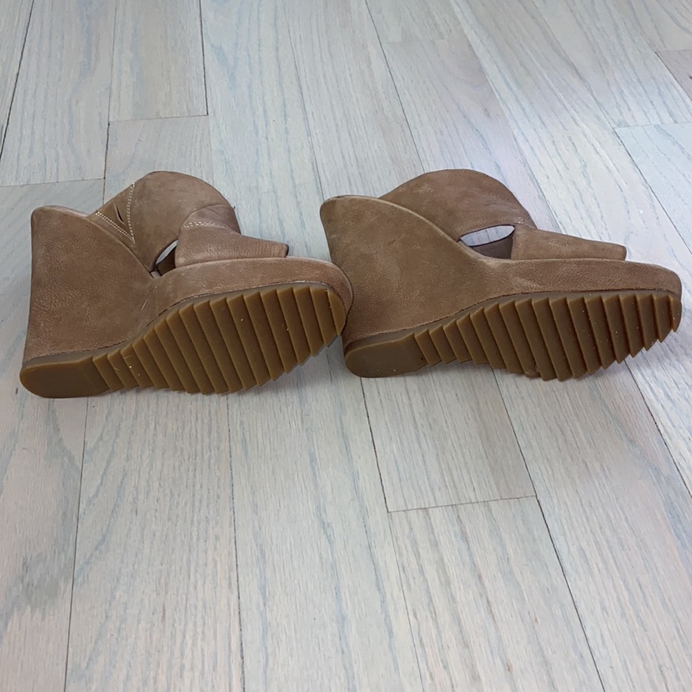 Platform Sandals - Picture 5 of 5